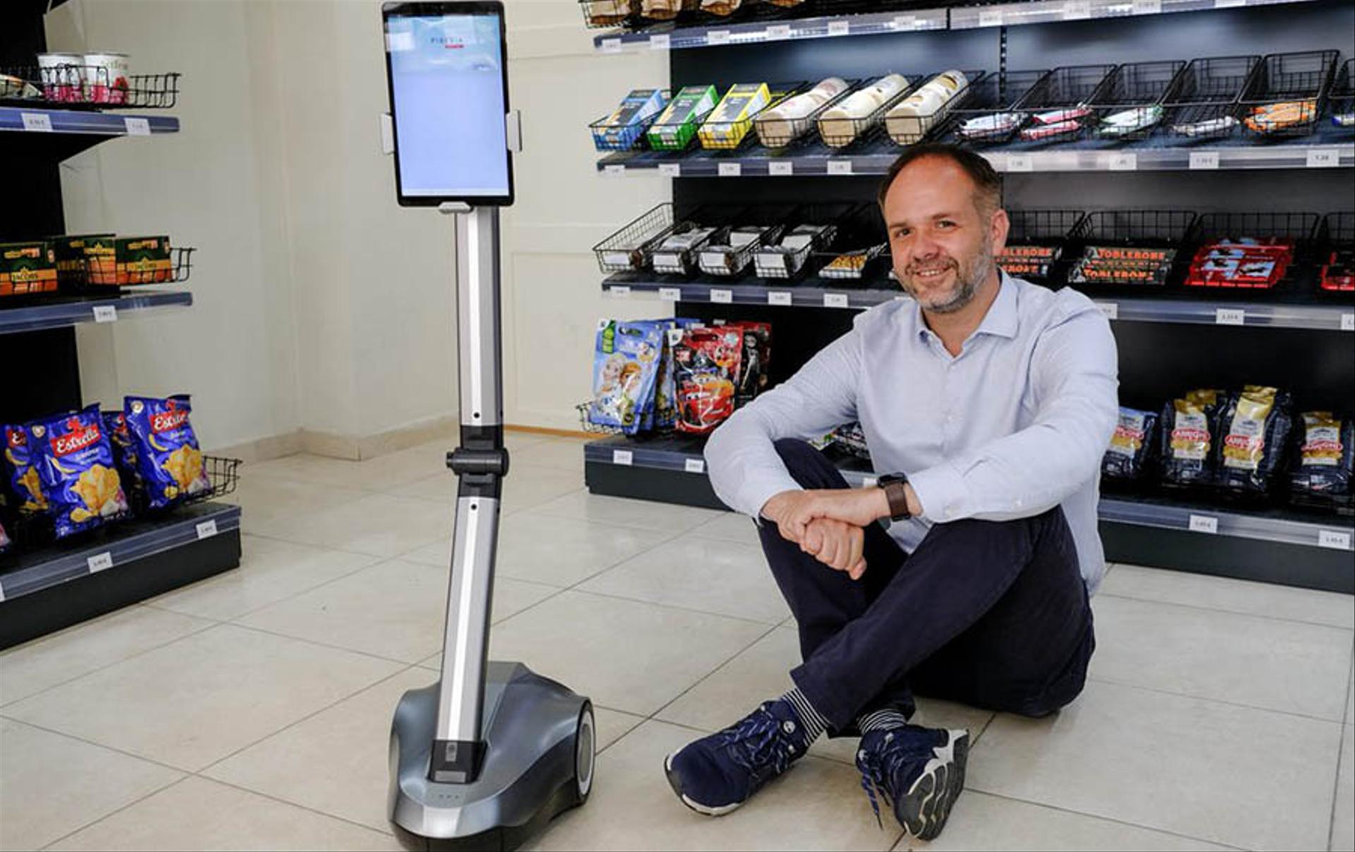 Grocery store uses artificial intelligence to achieve medical grade cleanliness