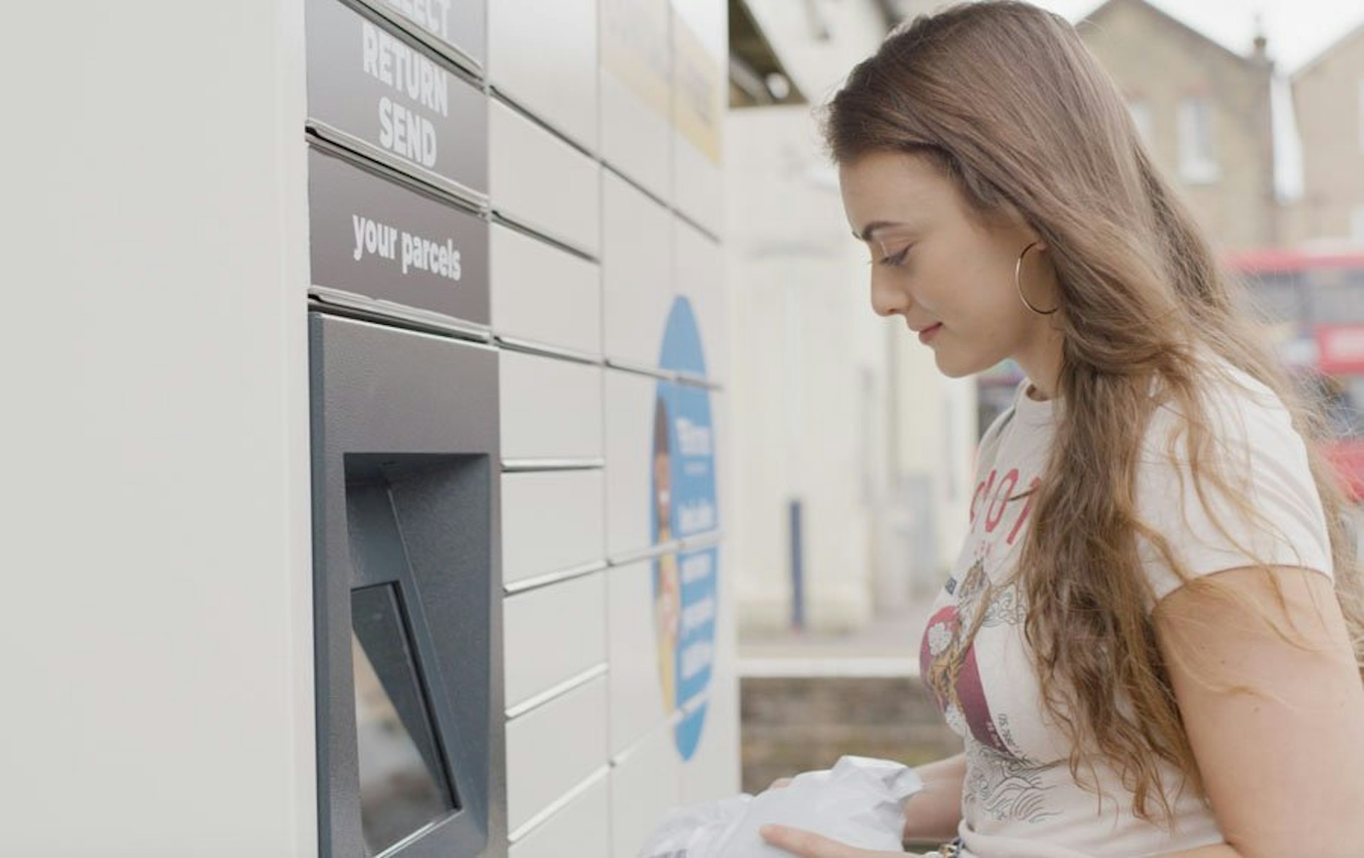 Inpost rolls out digital receipts across its UK locker network